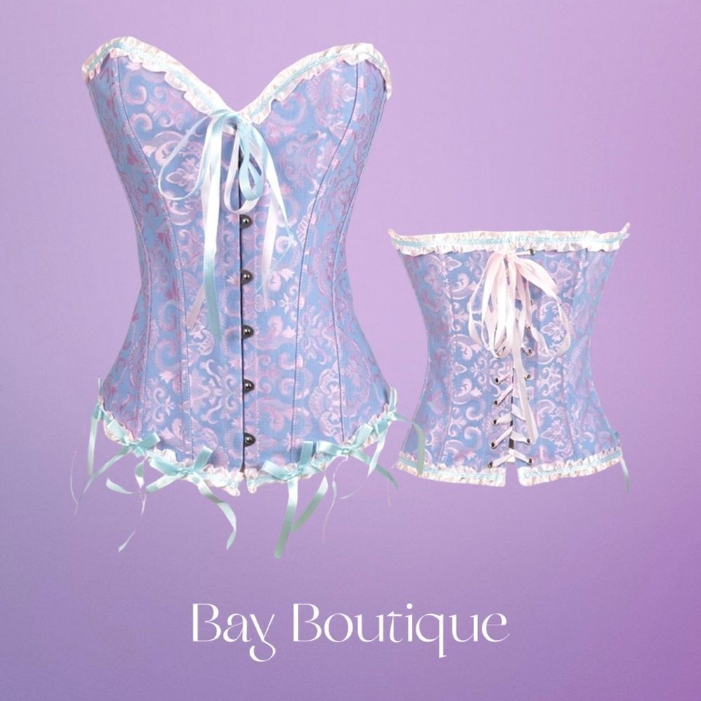 Beautiful Plus Size Lavender Corset - Picture 9 of 12